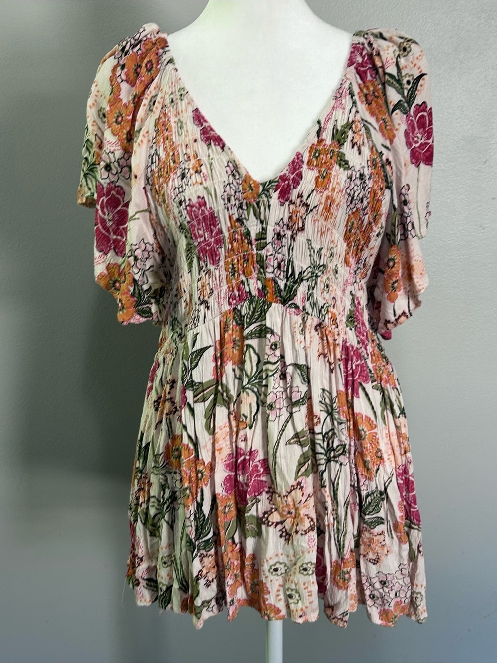 Angie Pink Floral V-Neck Smocked Top Blouse Flutter Sleeve Babydoll Soft Rayon